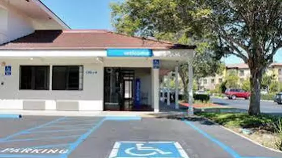 Motel 6 San Luis Obispo South | Kaliforniya - San Luis Obispo (ve civarı) - San Luis Obispo