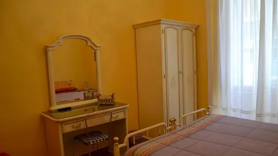 Rosa Blu B&B | Lazio - Roma (ve civarı) - Roma Kent Merkezi - Esquilino