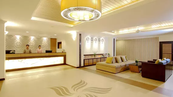 Kata Sea Breeze Resort | Phuket (ve civarı) - Karon - Kata Plajı