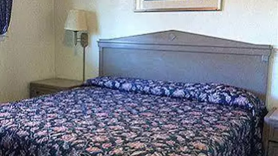 Oaktree Inn and Suites | Oklahoma - Oklahoma City (ve civarı) - Oklahoma