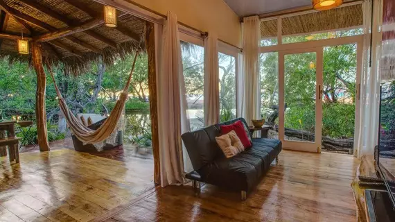 Ocho Artisan Bungalows | Guanacaste - Tamarindo