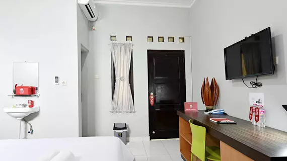 ZEN Rooms Godean | Yogyakarta Özel Bölgesi - Yogyakarta (ve civarı) - Sleman