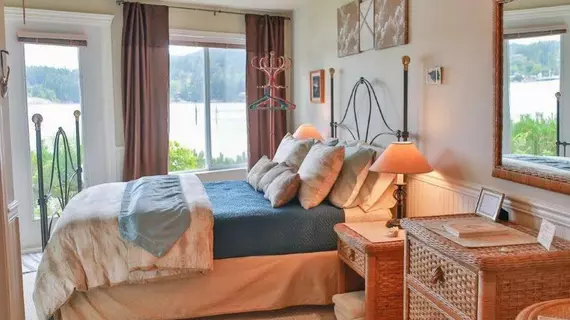 Beach House Salt Spring Bed and Breakfast | Britanya Kolombiyası - Salt Spring Island