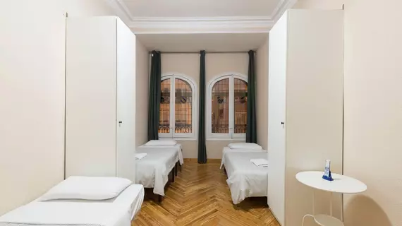 Rooms Argüelles 58 - Hostel | Madrid Özerk Topluluğu - Madrid (ve civarı) - Centro - Malasana