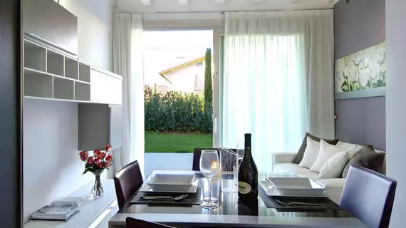 Sirmione Halldis Apartments | Lombardy - Brescia (il) - Sirmione