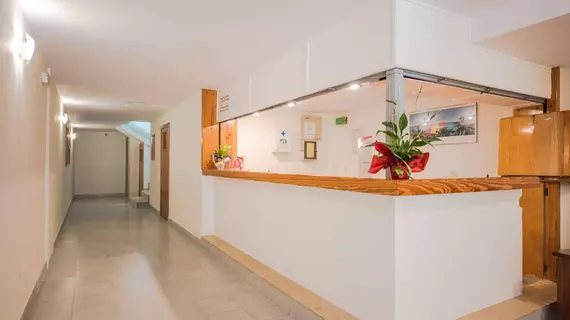 LOS ANGELES APARTMENTS | Balearic Adaları - İbiza Adası - Sant Antoni de Portmany - West End