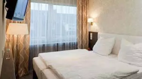 Metropol-Rooms | Kuzey Ren-Westfalia - Düsseldorf (ve civarı) - Düsseldorf - Stadtmitte