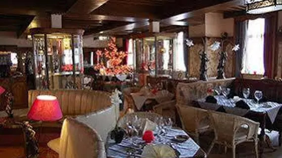 Hôtel Restaurant de la Poste | Bourgogne-Franche-Comte - Cote d'Or (bölge) - Saulieu