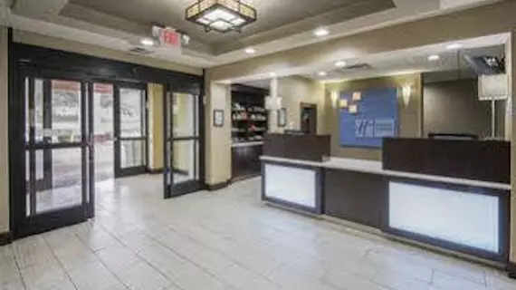 Holiday Inn Express Hotel & Suites Ashland | Kentucky - Ashland (ve civarı) - Ashland