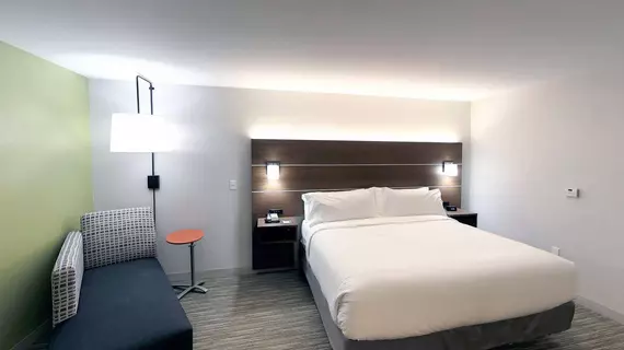 Holiday Inn Express and Suites Detroit Northwest Livonia | Michigan - Detroit (ve civarı) - Livonia