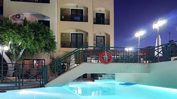 Romantica Hotel | Girit Adası - Hanya (bölge) - Apokoronas - Georgioupolis