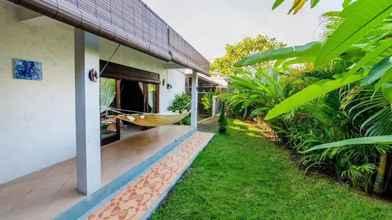 Mermaid Seminyak villa | Bali - Badung - Günbatımı Yolu