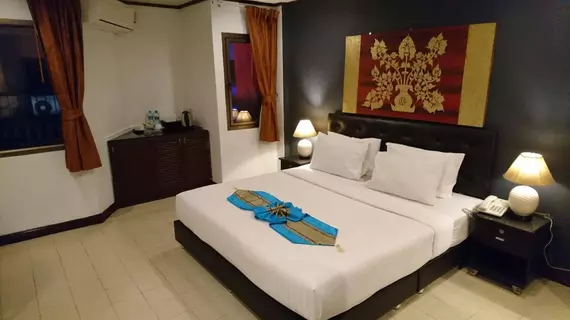 Le Cafe Royale Hotel | Chonburi (vilayet) - Pattaya (ve civarı) - Pattaya - Pattaya Körfezi