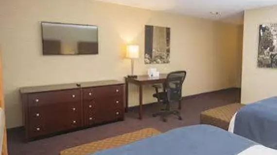 Ivy Court Inn and Suites | Indiana - South Bend (ve civarı) - South Bend