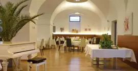 Hotel Altes Kloster | Lower Austria (Aşağı Avusturya) - Hainburg an der Donau