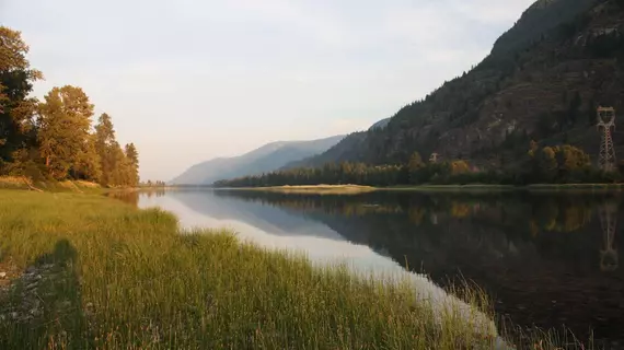 Rocky Point Ranch | Montana - Thompson Şelaleleri