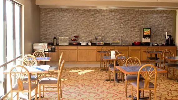 Ramada Wentzville | Missouri - St. Louis (ve civarı) - Wentzville