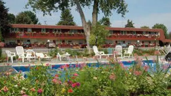 Blue Spruce Inn & Suites | New York - Albany (ve civarı) - Valatie