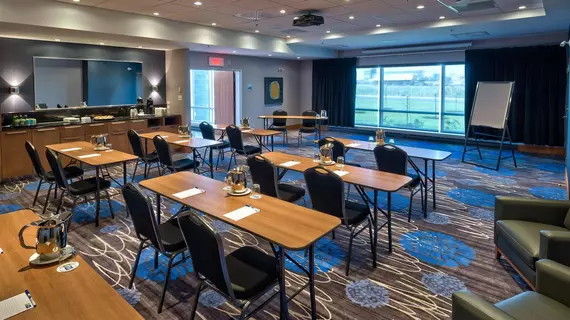 Holiday Inn Express & Suites Vaudreuil | Quebec - Montreal (ve civarı) - Vaudreuil