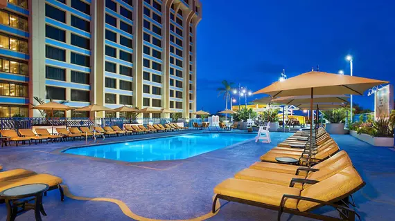 Disney's Paradise Pier Hotel - On Disneyland Resort Property | Kaliforniya - Orange County - Anaheim - Anaheim Resort