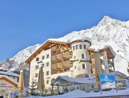 Chasa Montana Hotel & Spa ****s | Maloja District - Graubuenden - Samnaun - Ravaisch