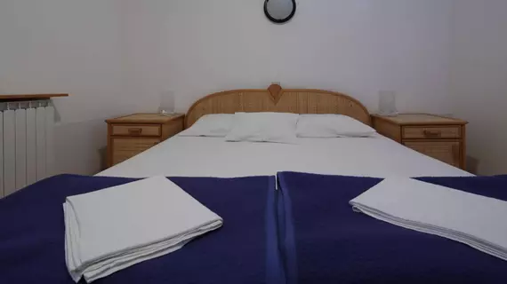 Hotel Timun | Split-Dalmaçya - Jelsa - Pokrivenik