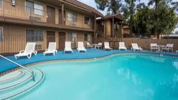 Days Inn - San Bernardino Riverside | Kaliforniya - San Bernardino County - San Bernardino (ve civarı) - San Bernardino