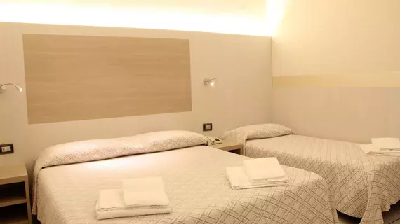 Hotel Due Giardini | Lombardy - Milano (ve civarı) - Milano - Merkez İstasyonu