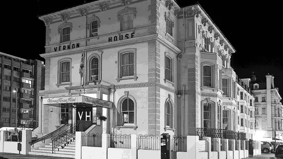 Vernon Guesthouse | Doğu Sussex (kontluk) - Eastbourne - Eastbourne Deniz Kıyısı - Eastbourne City Centre