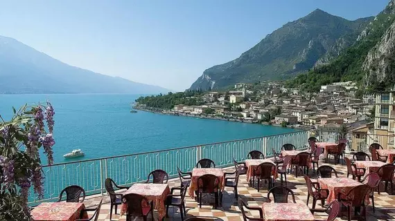 Hotel Splendid Palace | Lombardy - Brescia (il) - Limone sul Garda