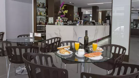 Hotel Montesol | Valencia Bölgesi - Alicante (vilayet) - Marina Baja - Benidorm