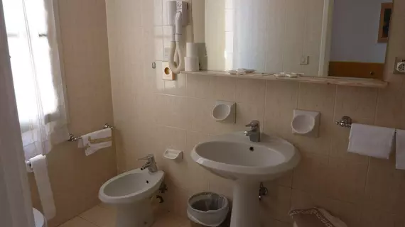 Hotel Ariston Montecarlo | Liguria - Imperia (il) - Sanremo