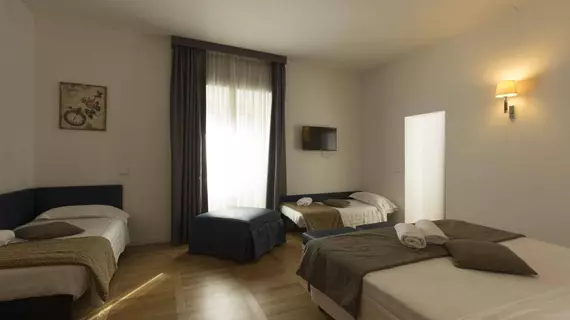 Floris Hotel | Lazio - Roma (ve civarı) - Roma Kent Merkezi - Rione XVIII Castro Pretorio