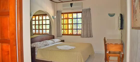 Hotel Las Tres Banderas | Puntarenas (ili) - Quepos (ve civarı) - Manuel Antonio