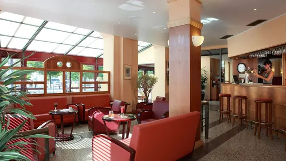 Hotel Moderne | Hauts-de-France - Pas-de-Calais (bölge) - Arras