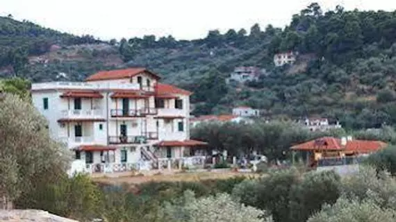 Alexandros Rooms & Studios | Tesalya - Skopelos