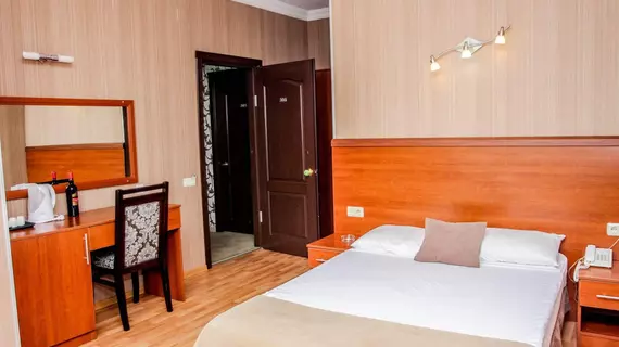 Istanbul Hotel | Acara - Batumi - Eski Bulvar