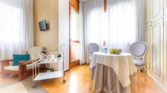 Liberty B&B | Lombardy - Bergamo - Bergamo (ve civarı) - Bergamo - Citta Bassa