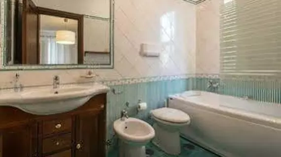 B&B Bouganville | Campania - Salerno (il) - Salerno (ve civarı) - Salerno - Salerno Tarihi Şehir Merkezi