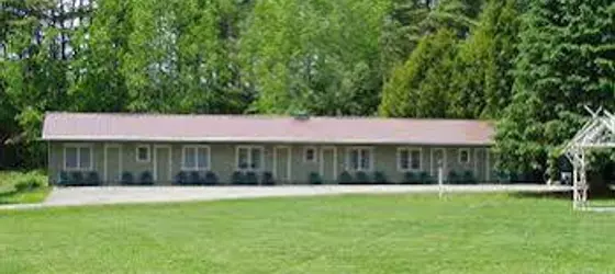 Pine Tree Motel & Cabins | New York - George Gölü (ve civarı) - Chestertown