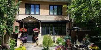 Westways Calgary Guest House Bed & Breakfast