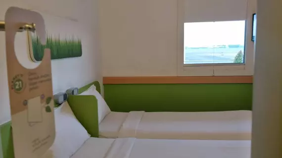 Ibis Budget Surabaya | Doğu Cava - Surabaya