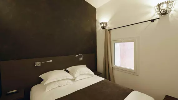 Hôtel Le Ryad Marseille | Provence - Alpes - Cote d'Azur - Bouches-du-Rhone (bölge) - Marseille (ve civarı) - Marsilya - Thiers