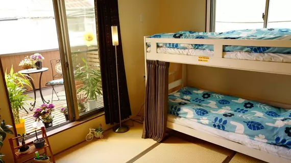 Hammock House Osaka | Osaka (idari bölge) - Osaka (ve civarı) - Osaka City Center - Minami