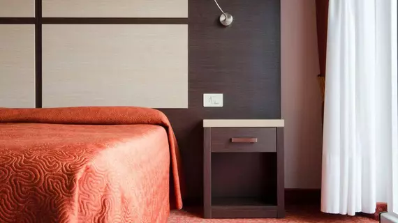 Hotel Benacus | Trentino-Alto Adige - Trento İli - Riva del Garda