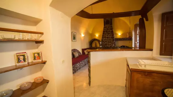 Georgis Apartments | Ege Adaları - Santorini