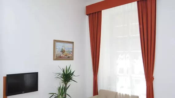 Apartment House Anenska | Prag - Městská čast Praha 1 (en büyük Prag ilçesi) - Stare Mesto