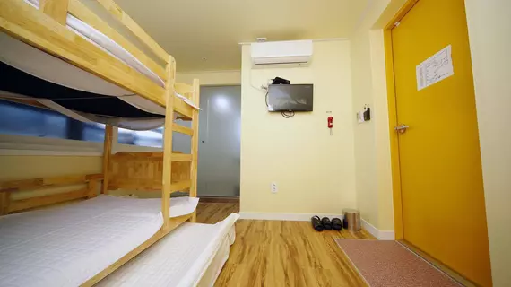 24 guesthouse Jongno 3ga stn | Gyeonggi - Seul (ve civarı) - Jongno