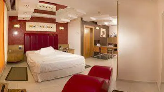 Zouk Hotel | Madrid Özerk Topluluğu - Madrid (ve civarı) - Alcala de Henares