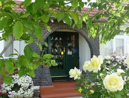 Highway House Boutique B & B | Otago - Oamaru